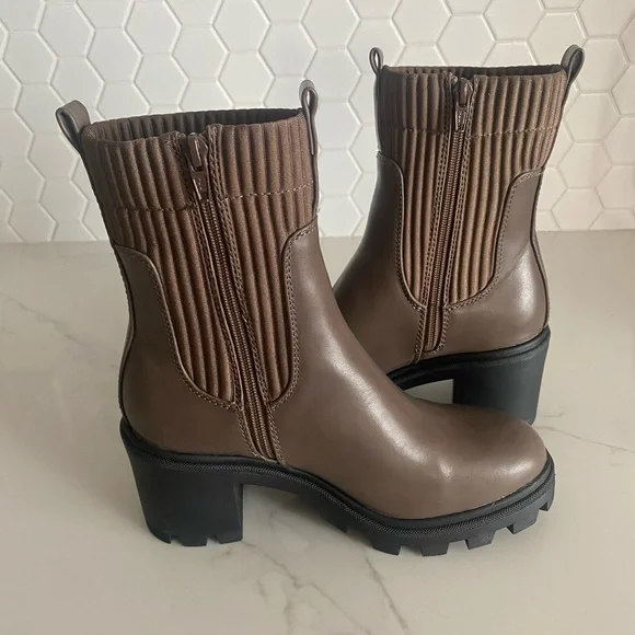 NWOT A New Day Natasha Lug Sole Sock Boots Size 6 - Picture 2 of 6